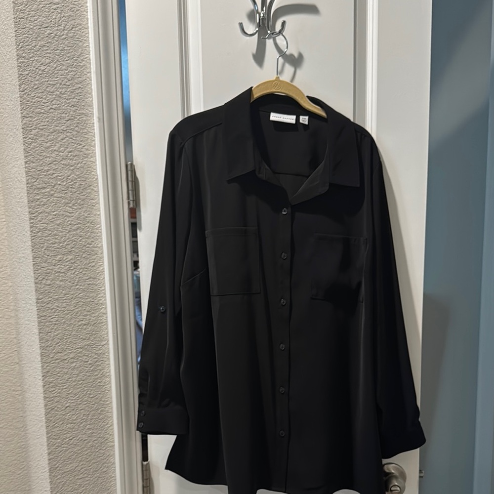 Susan Graver Classic Black Button Down Shirt